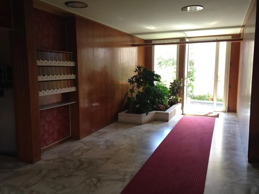 דירה סנרמו Tirrenia Beach House - Sea Front With Private Beach איטליה